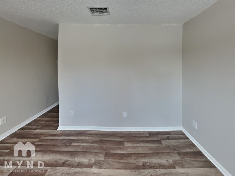 Building Photo - 6477 Sierra Dr