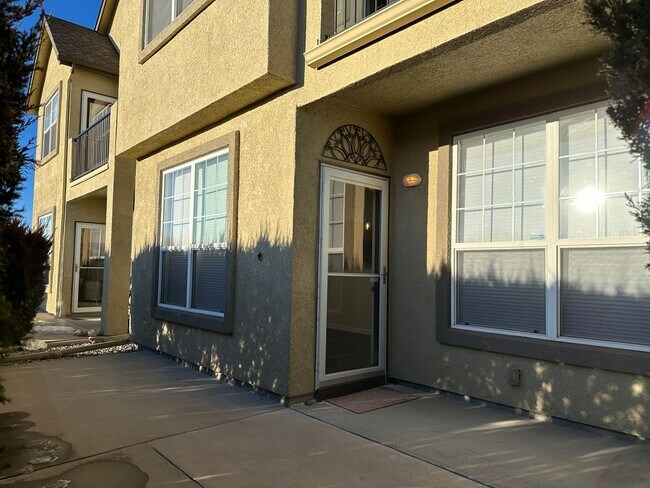 Building Photo - Spacious 3 bedroom townhome near Peterson ...