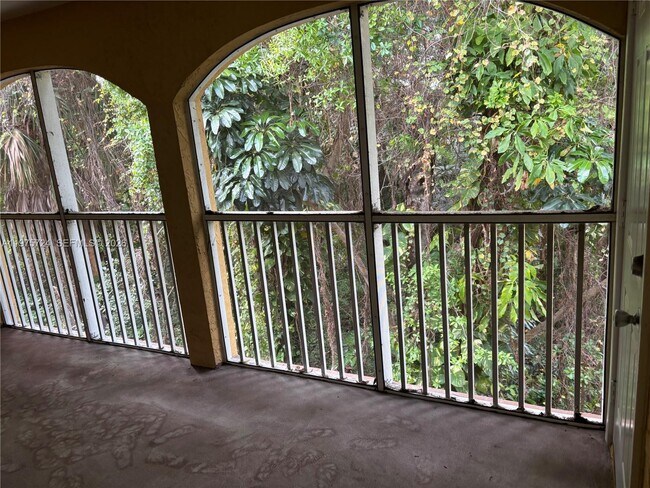 Building Photo - 2200 NW 33rd St