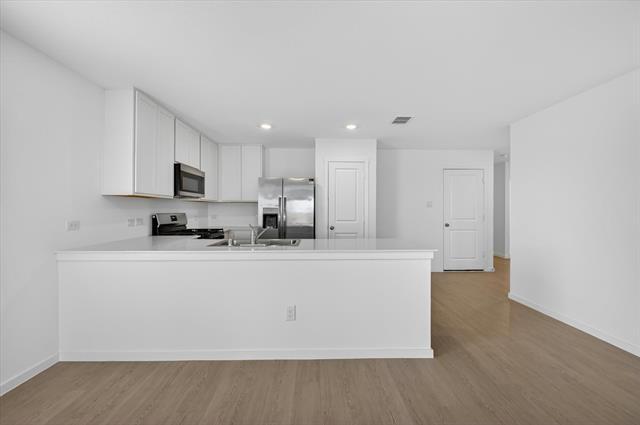 Building Photo - 3703 Longleaf Dr