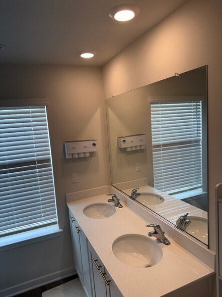 Building Photo - 7451 Fern Gully Way