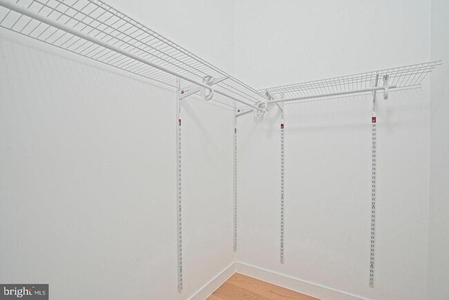 Building Photo - 4421 Kane Pl NE