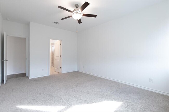Building Photo - 109 Stinchcomb Rd