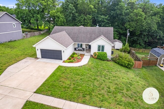 Building Photo - 1709 NW 33rd Pl