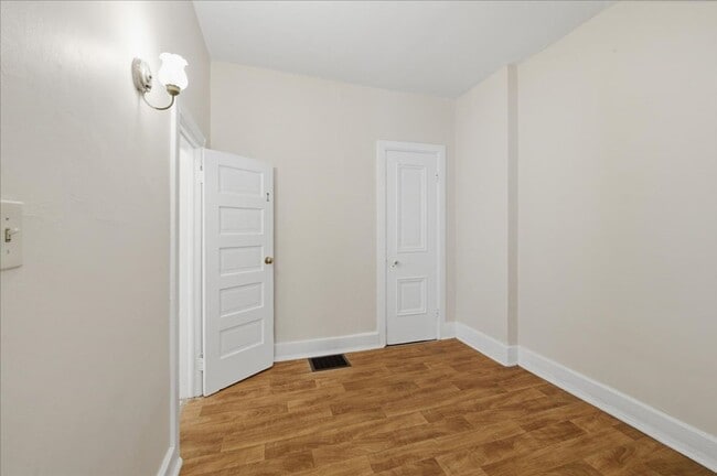 Building Photo - 5334 E Washington St