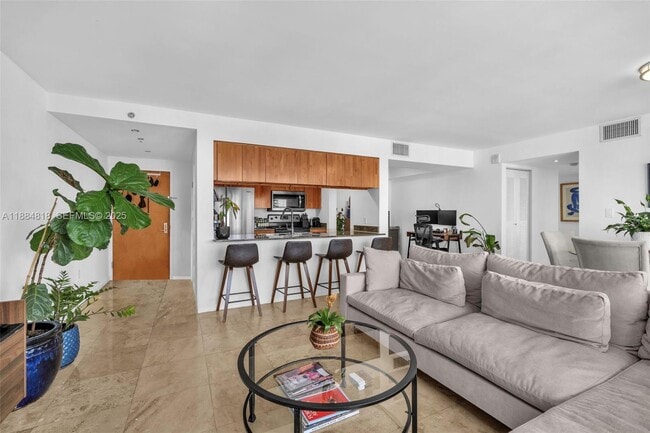 Building Photo - 1200 Brickell Bay Dr