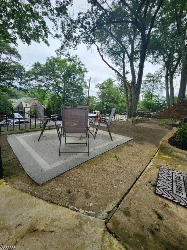 Building Photo - 142 Mt Arlington Blvd