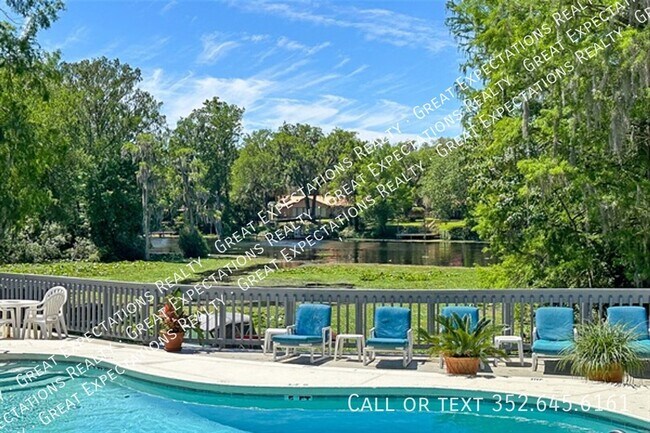 Building Photo - 20800 River Dr