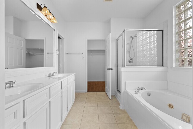 Building Photo - 6007 Marble Hollow Ln