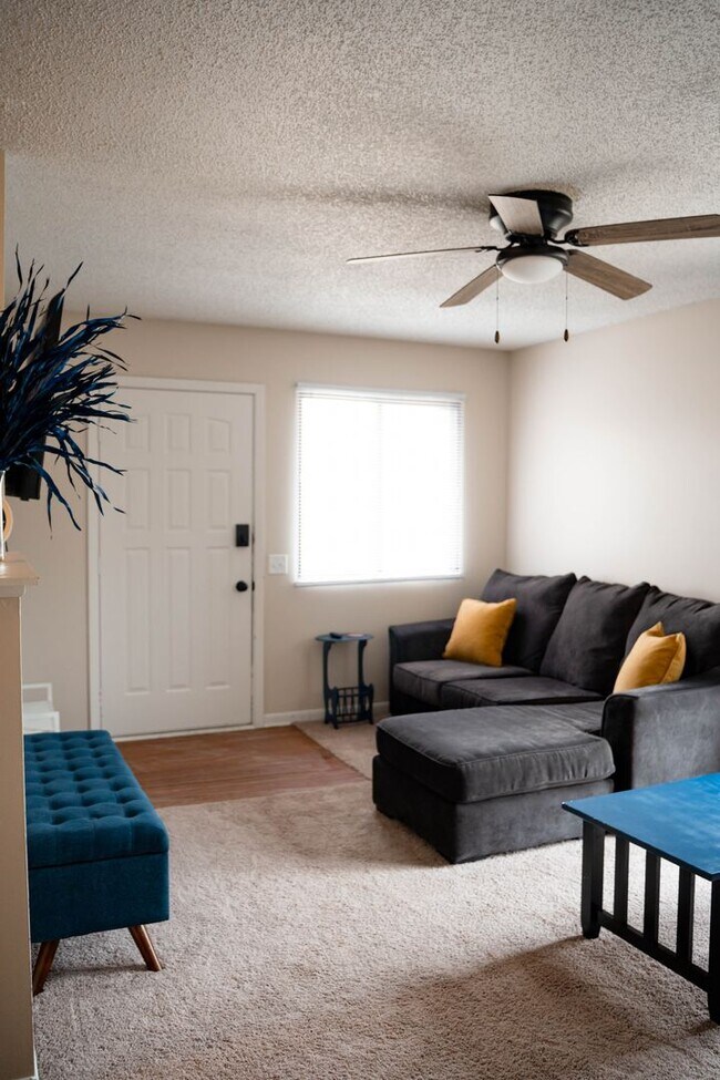 Building Photo - 2020 Fairfield St