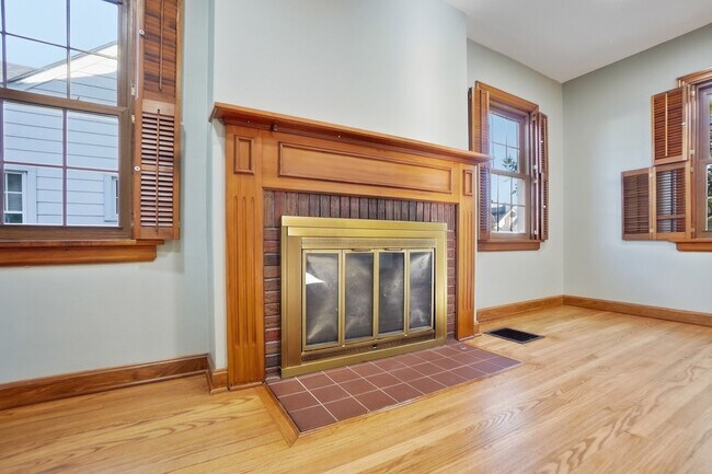 Building Photo - 1028 Colwick Dr