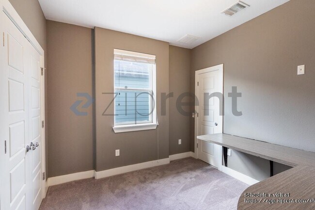 Building Photo - 5910 Swayden Ln