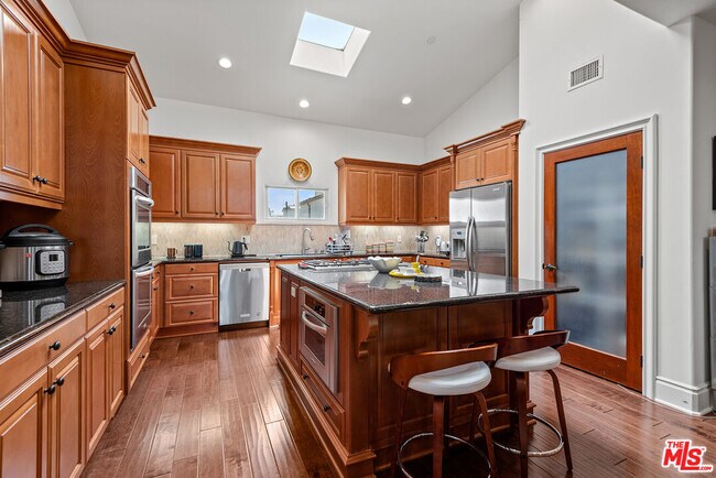 Building Photo - 1619 Artesia Blvd