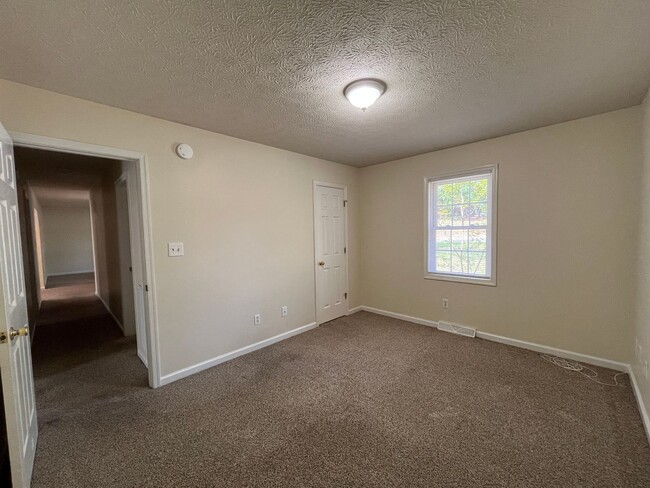 Building Photo - Ranch House in Bedford County-Hawkins Mill...
