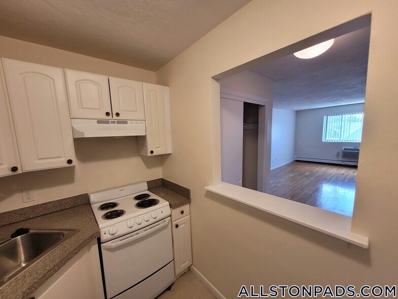 Building Photo - 26 Allston St