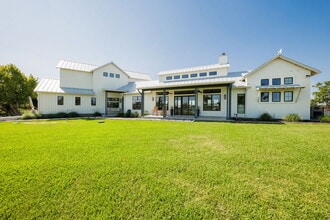 Building Photo - 703 Woodland Hills Dr