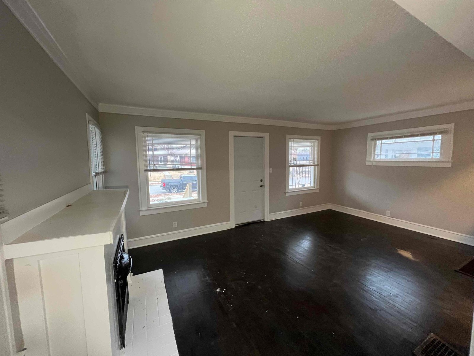 Building Photo - 17000 Melgrave Ave