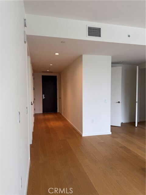 Building Photo - 877 Francisco St