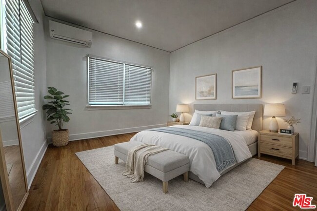 Building Photo - 856 S Gramercy Pl