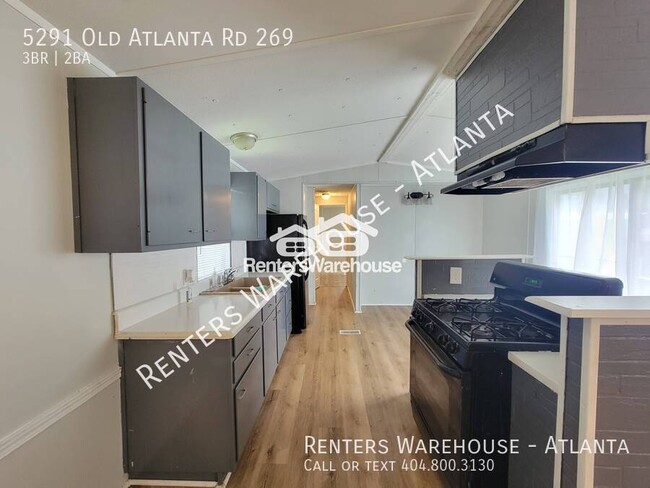 Building Photo - Spacious 3 Bedroom in quiet Mobile Park Ha...