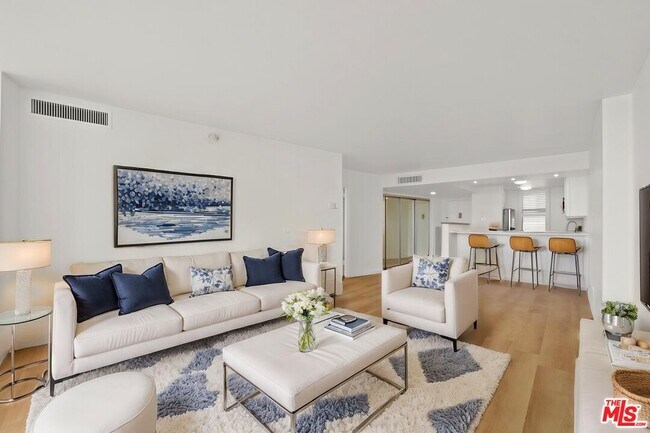 Building Photo - 4316 Marina City Dr