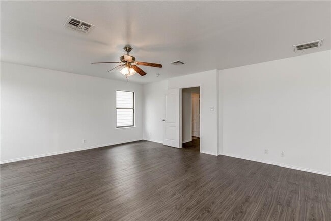 Building Photo - 6521 Quinton Dr