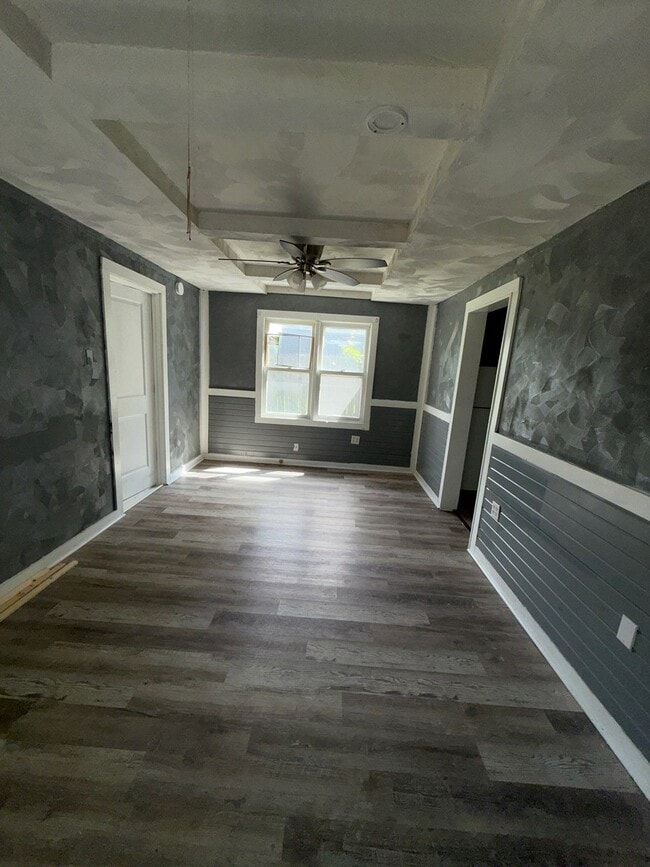 Building Photo - 202 Garver Ave