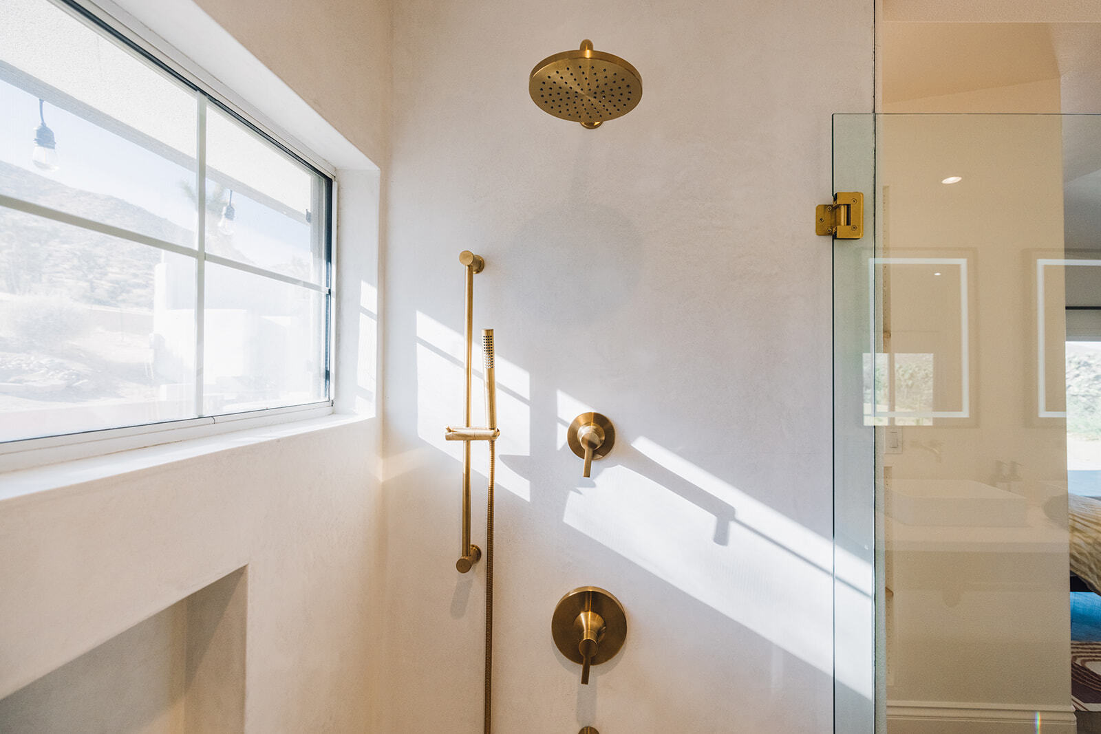 Building Photo - 7370 North Park