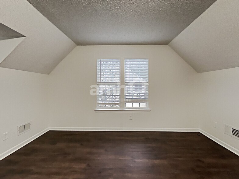 Building Photo - 13929 Hatton Cross Dr