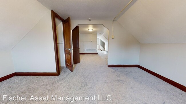 Building Photo - 1 br, 1 bath Apartment - 3210 West 98th St...