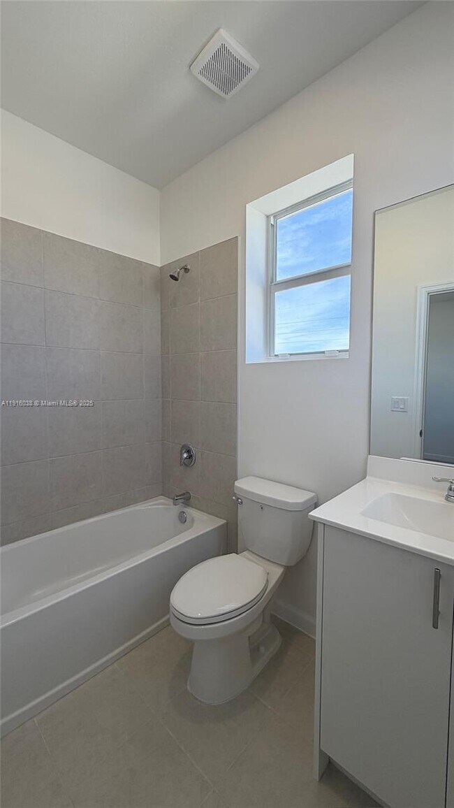 Building Photo - 15624 SW 276th Terrace