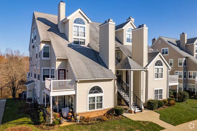 907 Hillside Lake Ter - The Vistas At Washington Woods