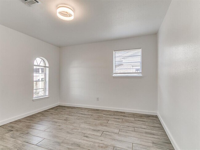 Building Photo - 2808 SW 88th St