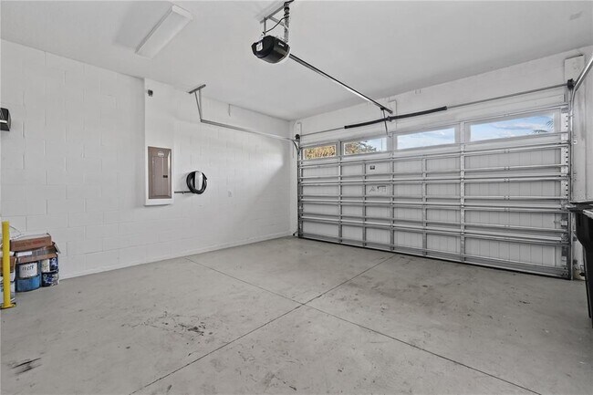 Building Photo - 9894 Mere Pkwy