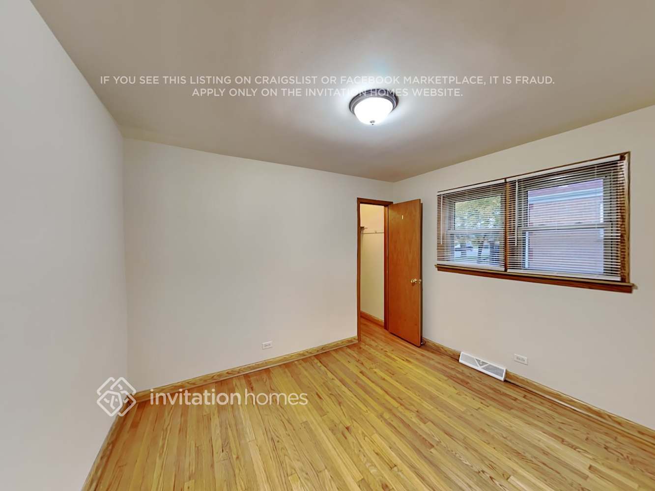 Building Photo - 10933 S Tripp Ave