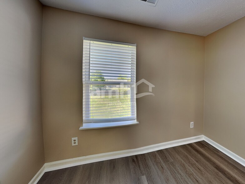 Building Photo - 2454 Wigeon Ct