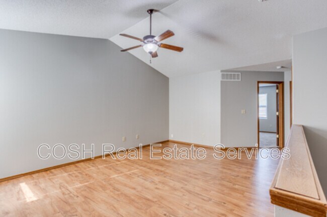 Building Photo - 1008 E Karla Ct