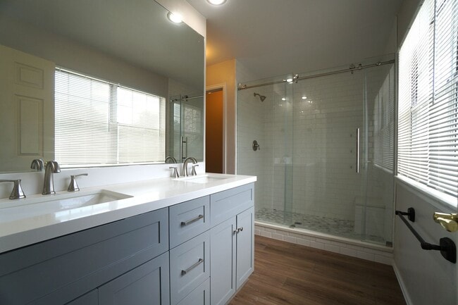 Building Photo - 282 Cobblestone Dr