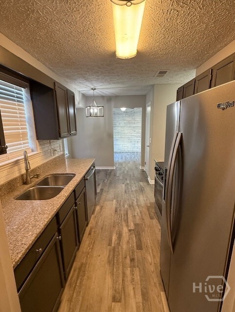 Building Photo - 225 Redan Dr