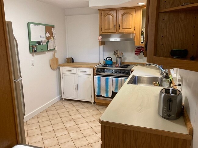 Building Photo - 10 Samoset Ln