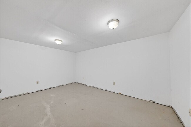 Building Photo - 219 Presley Rd