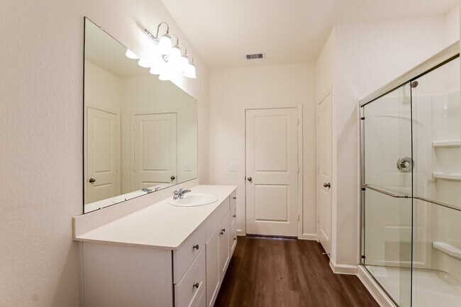 Building Photo - 27210 Clear Breeze Dr