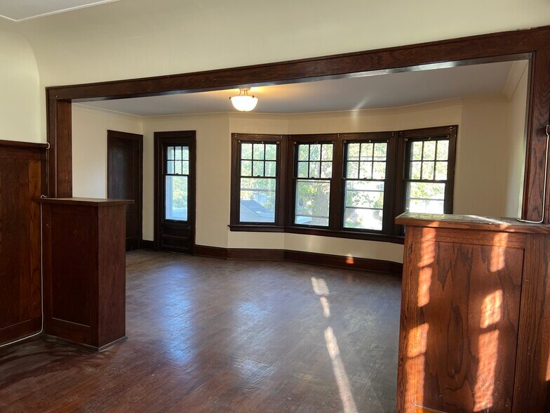 Living Room - 3347 N Cramer St