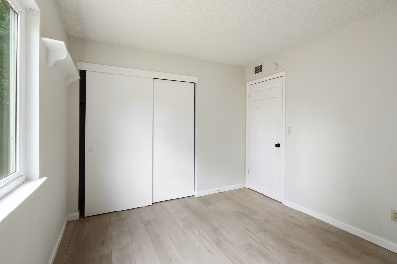 Building Photo - 9417 Aizenberg Cir