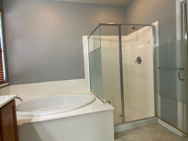 Building Photo - Cute Roseville home walking distance to Ki...