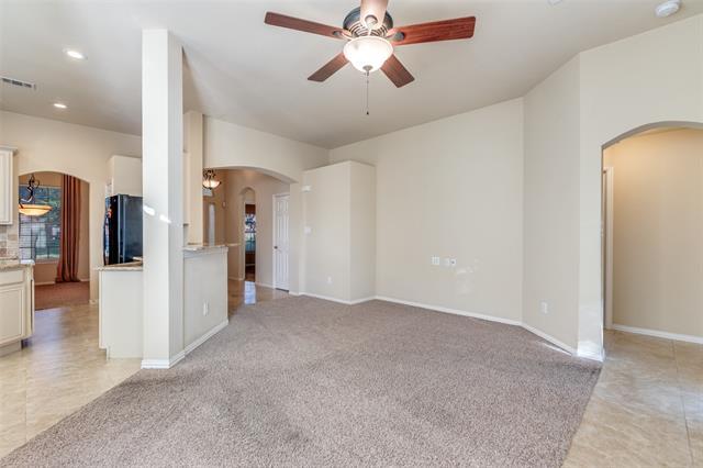 Building Photo - 305 Parkhurst Ln