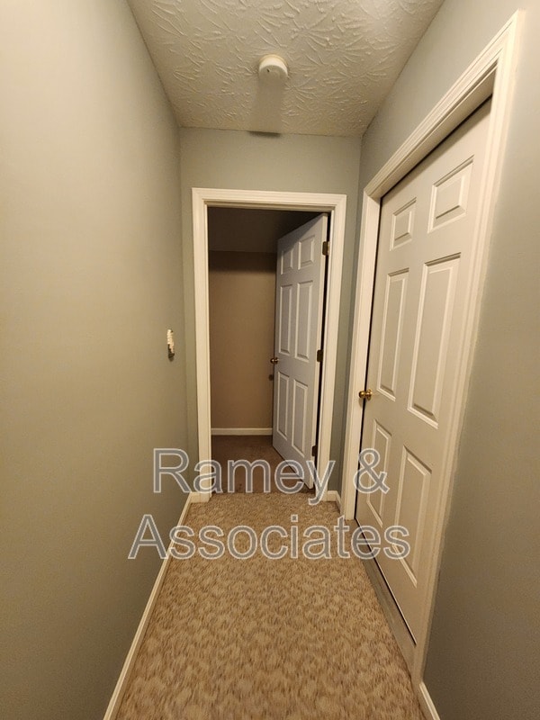 Building Photo - 10828 Glenway Pl