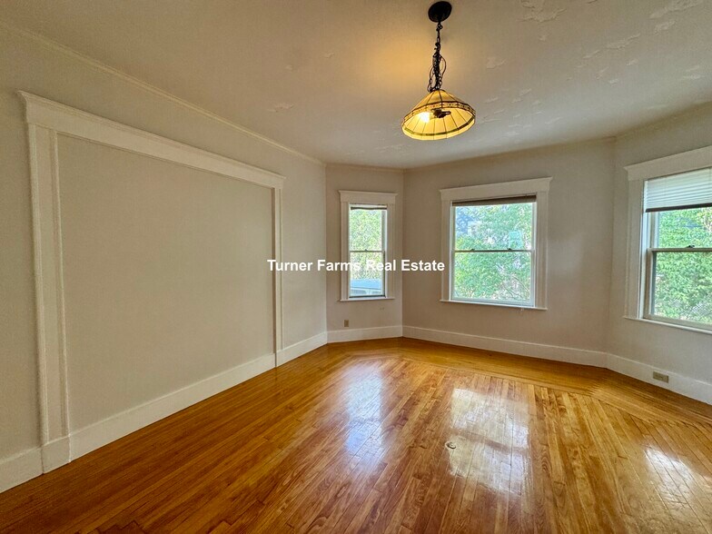 Primary Photo - 16 Chetwynd Rd