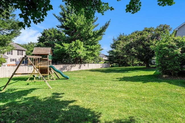 Building Photo - 7471 St George Cir