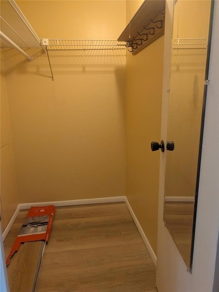 Building Photo - 13850 Oakwood Ln